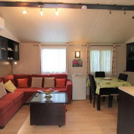 Camping Les Pins Maritimes Mobil 173 Campsite Hyeres